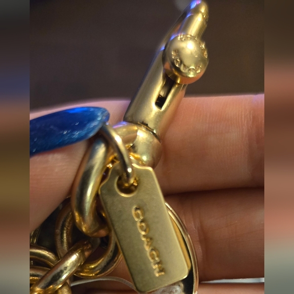 Coach Goldtone C Logo Tea Rose Flower Purse Bag Charm Keychain Rhinestone *flaw* - Picture 10 of 16